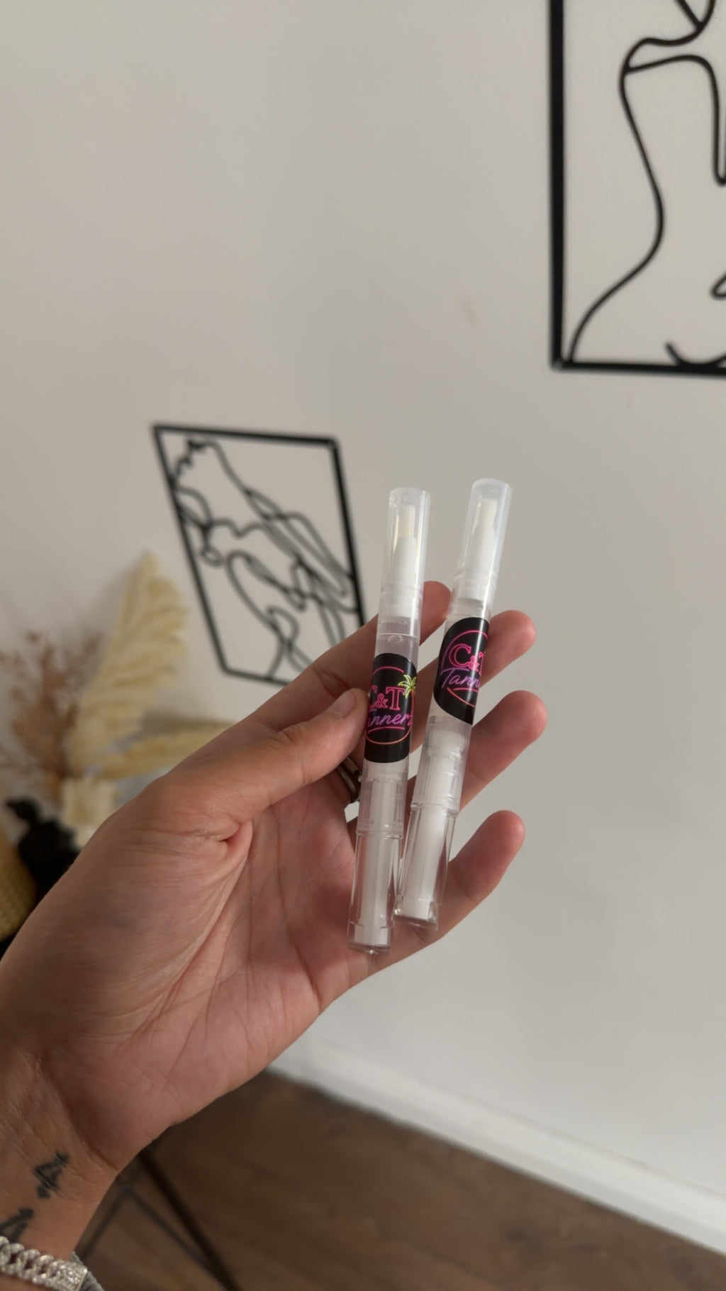 Teeth whitening pen